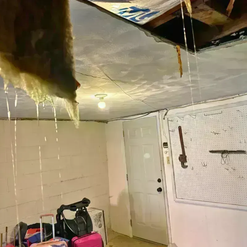 Before and after water damage restoration in Hazel Crest, IL